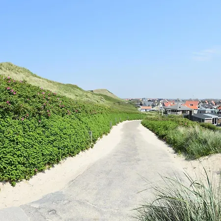 Апартаменты In North Holland Near Beach, Cleaning Included Каллантсог